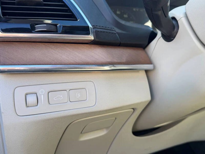 2016 Volvo XC90 T8 eAWD Inscription