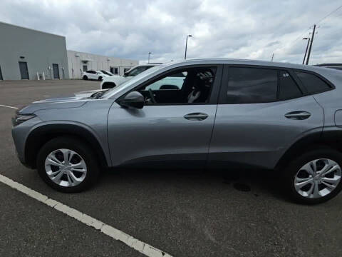 2025 Chevrolet Trax LS