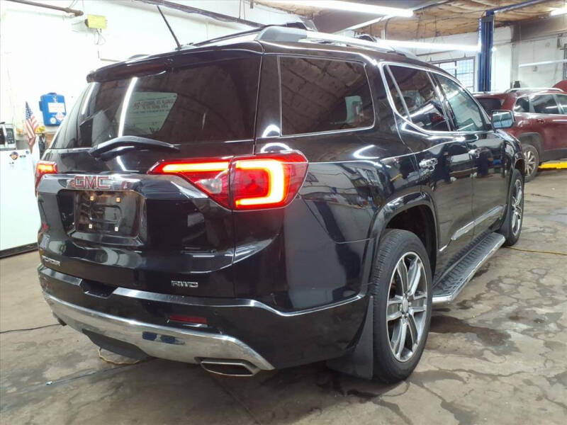 2017 GMC Acadia Denali