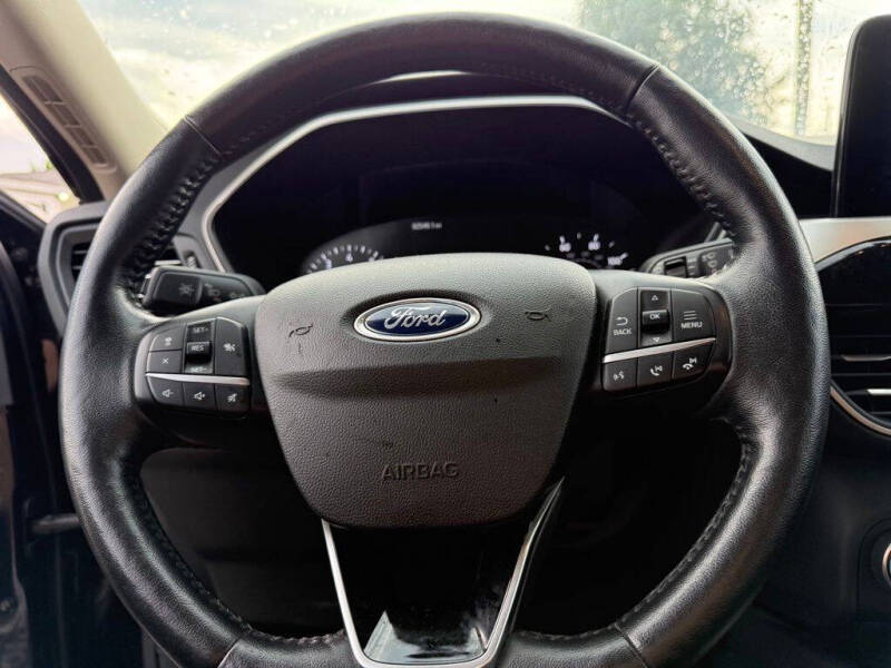 2020 Ford Escape SEL