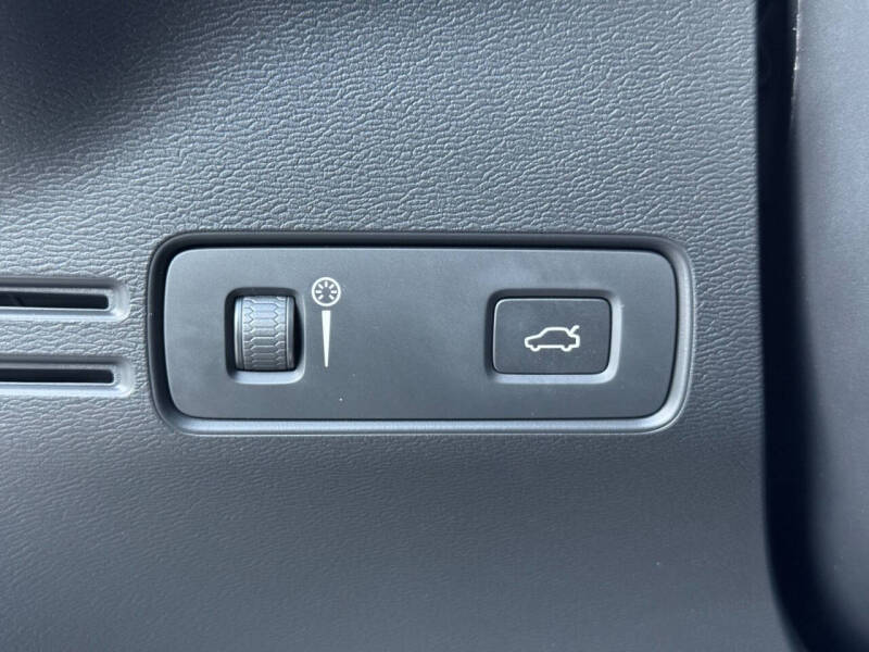 2022 Volvo XC40 Recharge Twin Plus