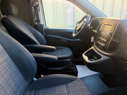 2016 Mercedes-Benz Metris