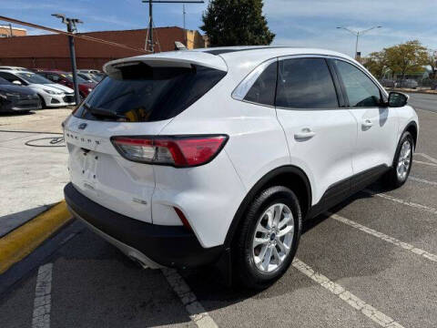 2020 Ford Escape SE