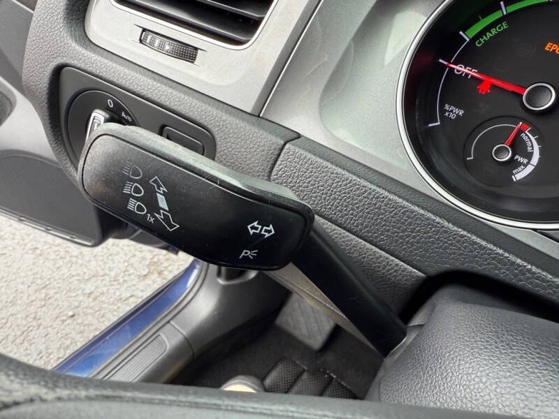 2016 Volkswagen e-Golf SE