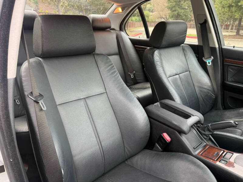 2003 BMW 5 Series 525i