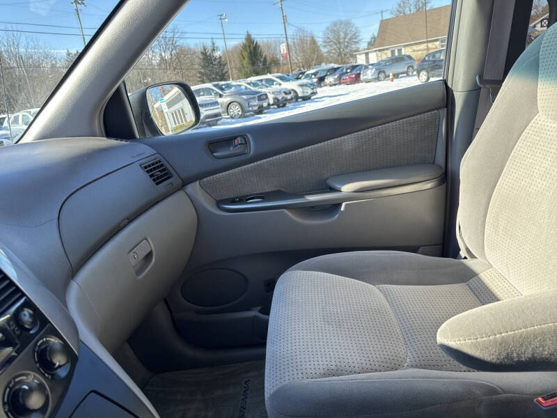 2007 Toyota Sienna LE 8-Passenger