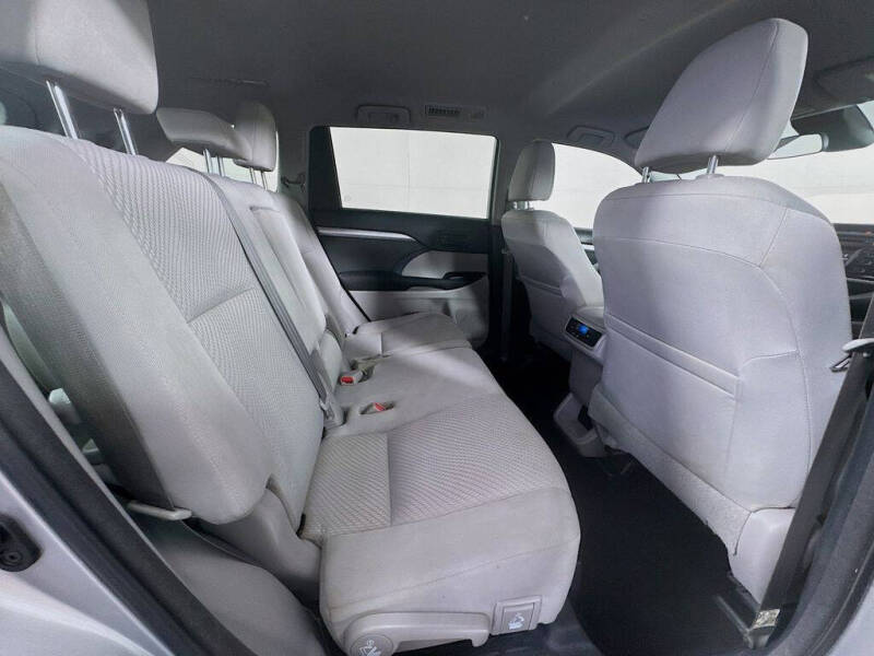 2018 Toyota Highlander LE