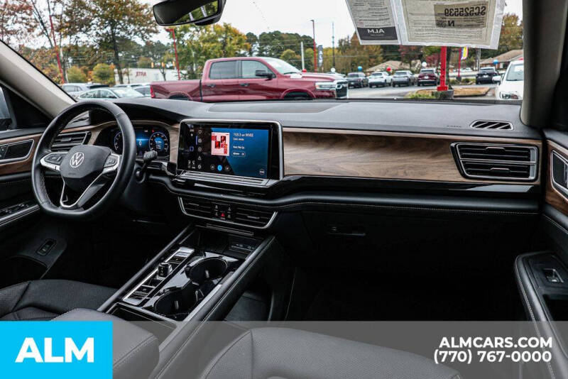 2025 Volkswagen Atlas SE