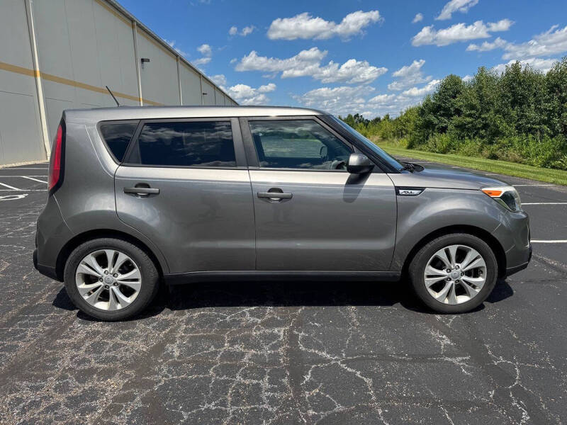 2016 Kia Soul +