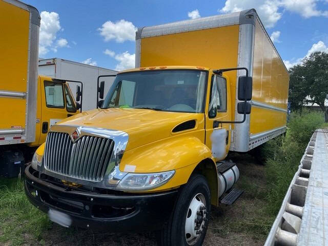 2018 International DuraStar 4300