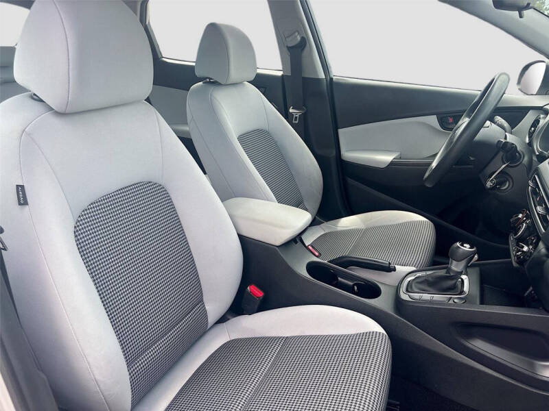 2022 Hyundai Kona SE