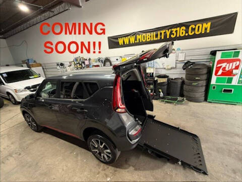 2022 Kia Soul GT-Line Photo