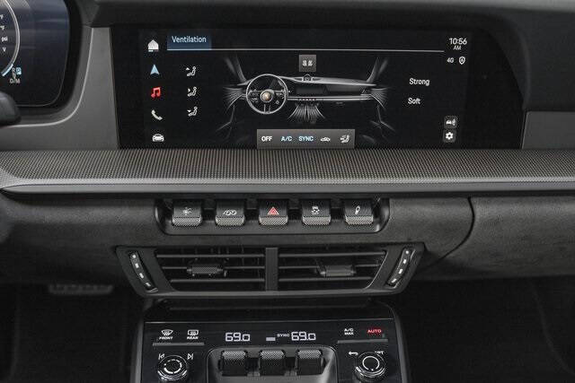 2025 Porsche 911 Carrera GTS