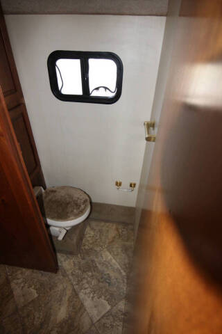 1997 FORETRAVEL U295