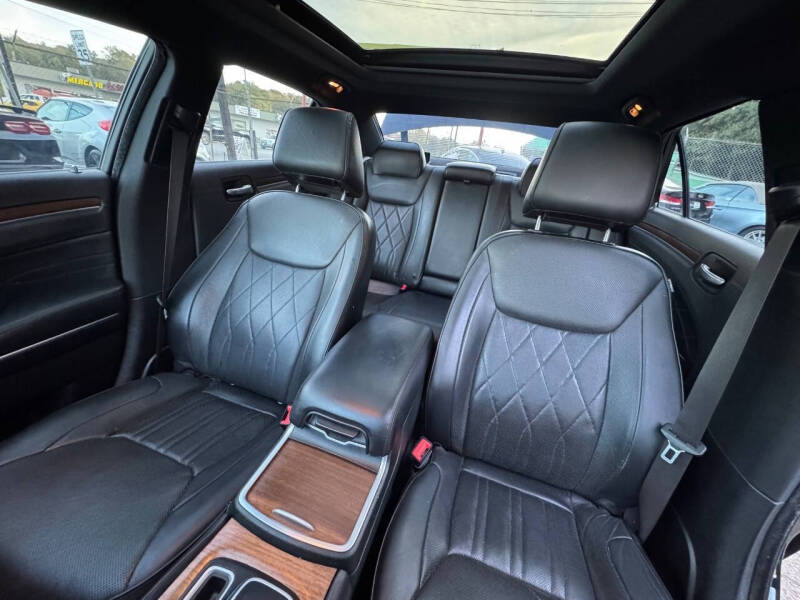 2015 Chrysler 300 C Platinum