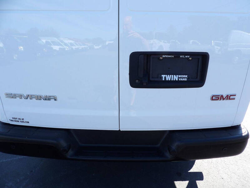 2023 GMC Savana 2500