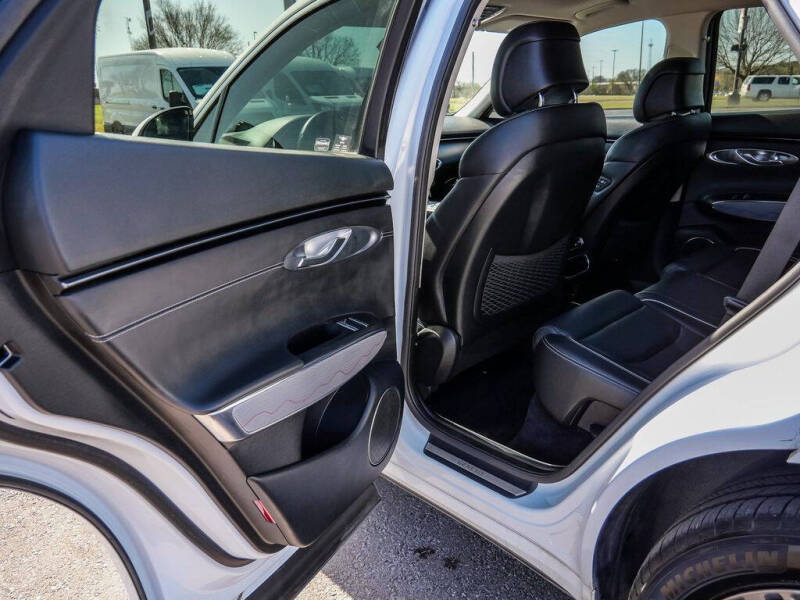 2024 Genesis GV70 2.5T Standard