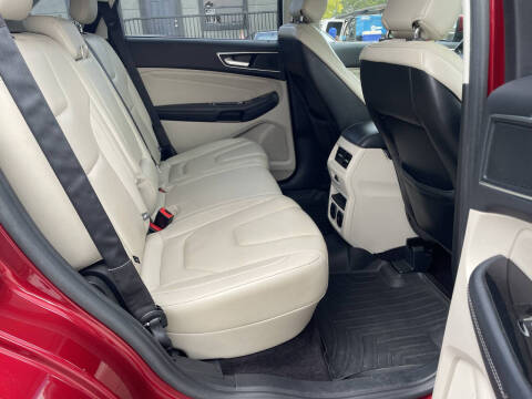 2017 Ford Edge Titanium