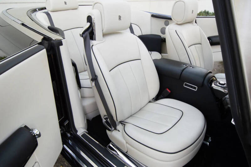 2016 Rolls-Royce Phantom Drophead Coupe