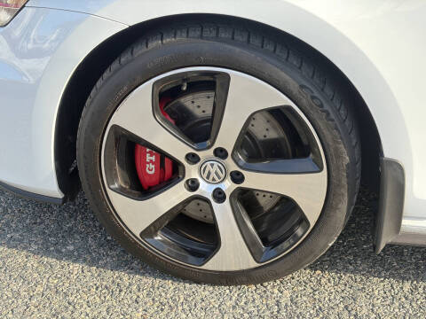 2017 Volkswagen Golf GTI SE