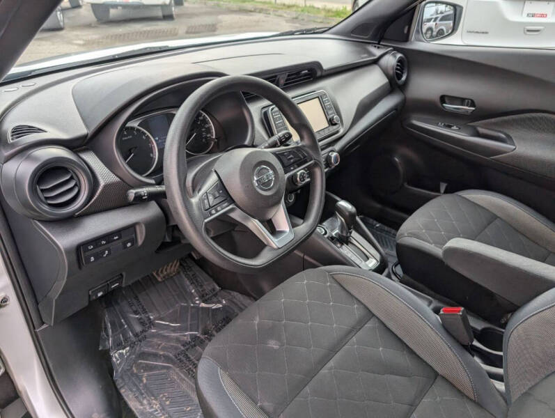 2020 Nissan Kicks S