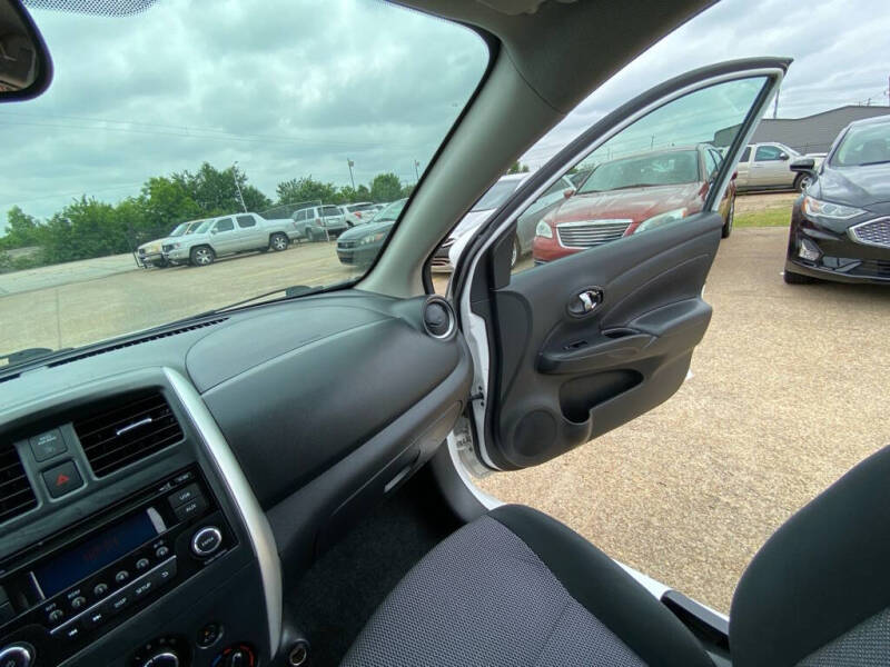 2018 Nissan Versa