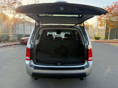 2010 Honda Pilot Touring w/Navi w/DVD