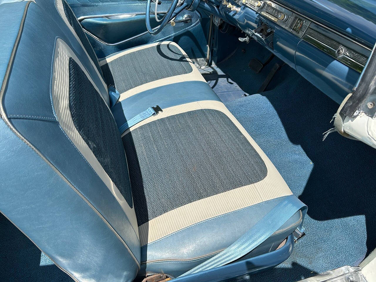 1959 Ford Skyliner 32