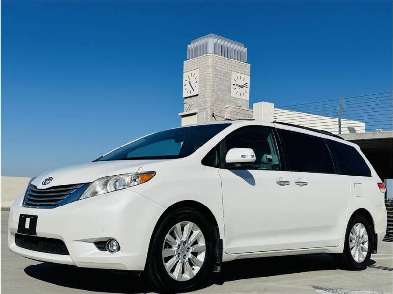 2014 Toyota Sienna XLE