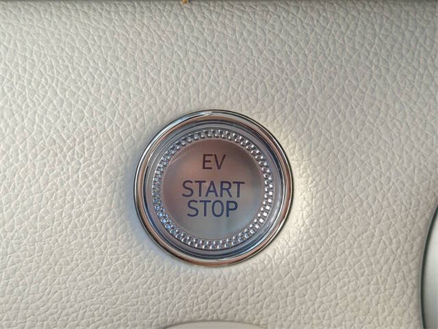 2024 Genesis GV60 Standard