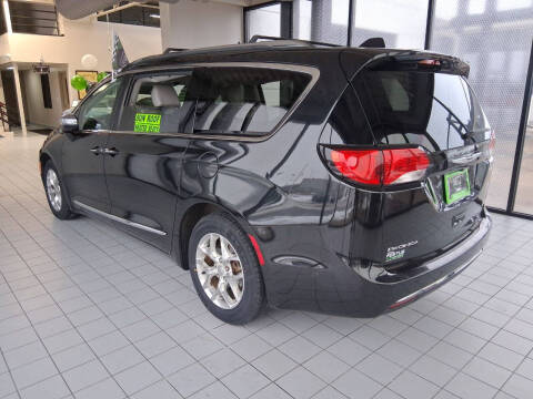 2017 Chrysler Pacifica Limited