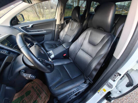 2016 Volvo XC60 T6 Drive-E Platinum