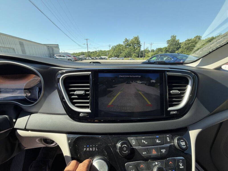 2023 Chrysler Pacifica Touring L