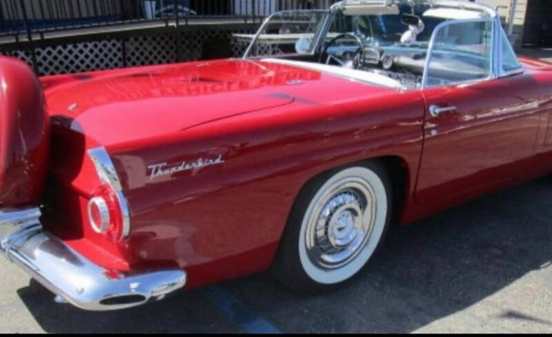 1956 Ford Thunderbird