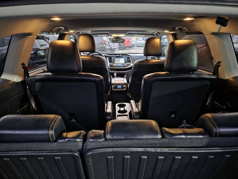 2017 Toyota Highlander Limited