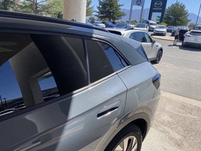 2023 Volkswagen ID.4 Pro