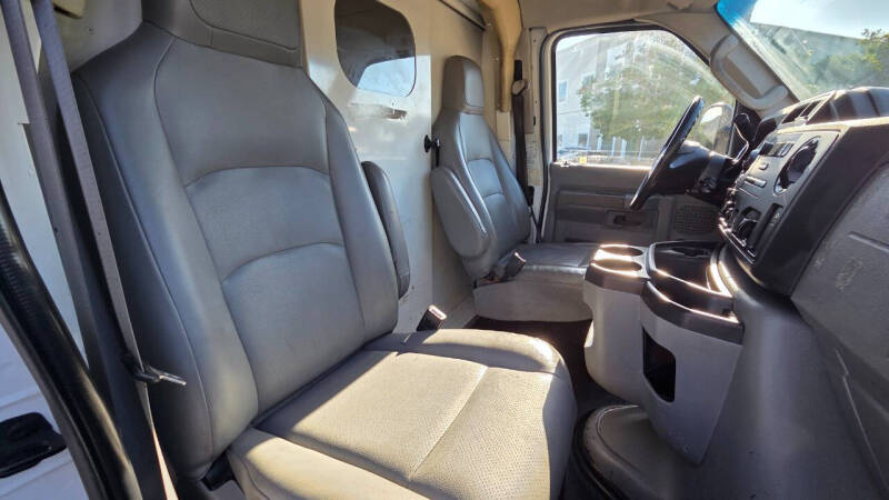 2016 Ford E-Series E-350 SD