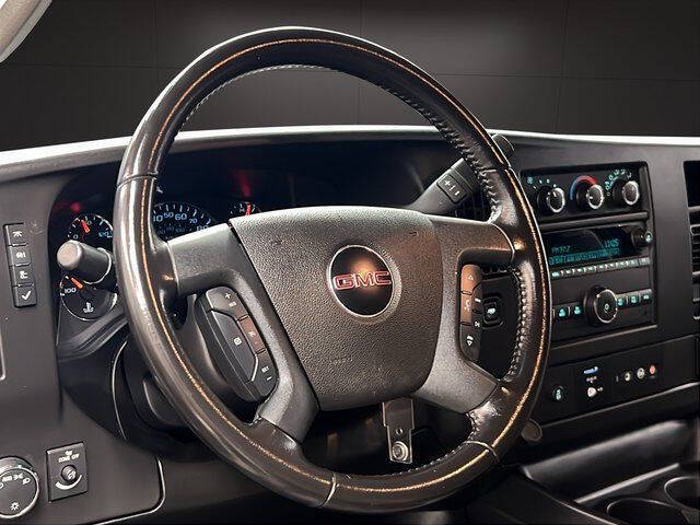 2022 GMC Savana 2500