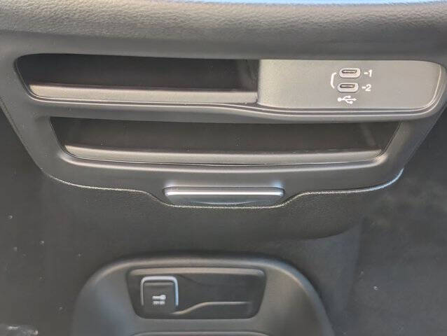 2026 Chrysler Voyager LX