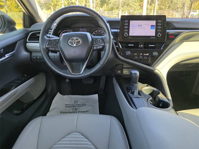 2021 Toyota Camry SE