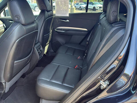 2023 Cadillac XT4 Premium Luxury