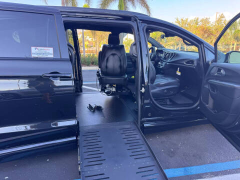 2021 Chrysler Pacifica Touring L