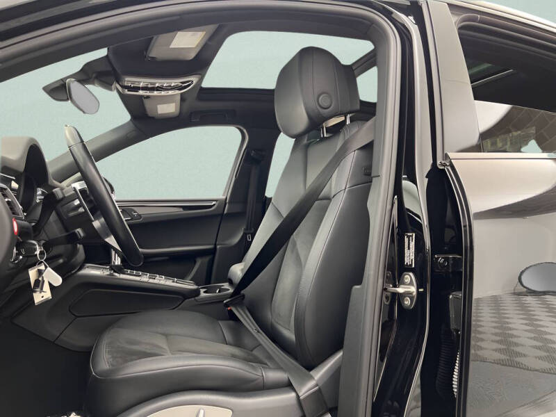 2016 Porsche Macan S