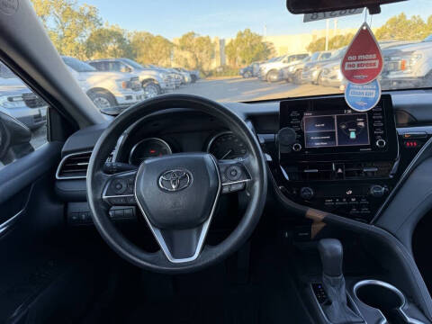 2021 Toyota Camry Hybrid LE