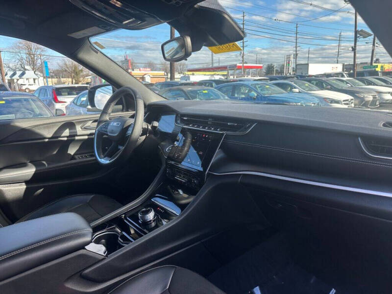 2023 Jeep Grand Cherokee L Altitude