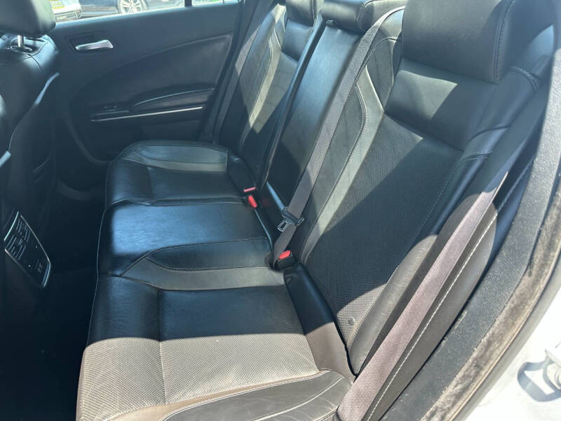 2019 Dodge Charger SXT