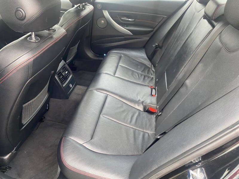 2012 BMW 3 Series 328i