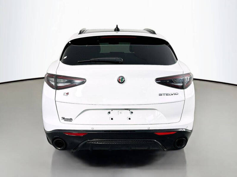 2024 Alfa Romeo Stelvio Veloce