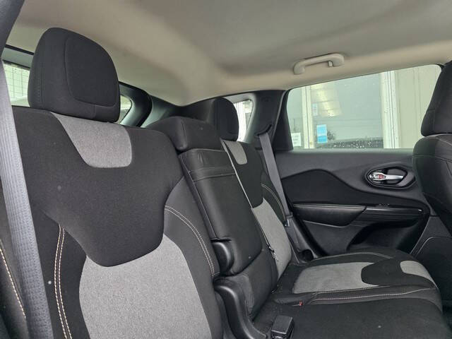 2014 Jeep Cherokee Sport