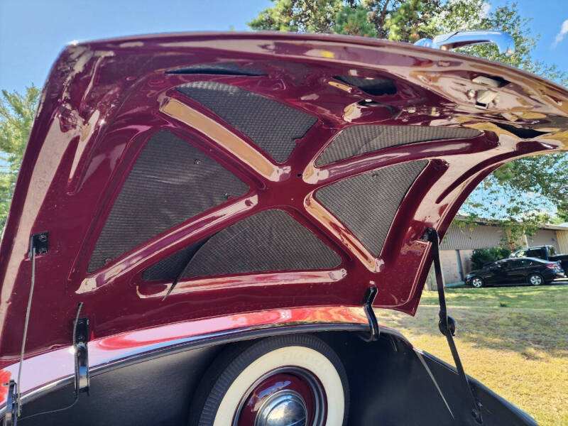 1947 Ford Super Deluxe